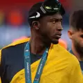 Una calle en París tiene el nombre de Willian Pacho
