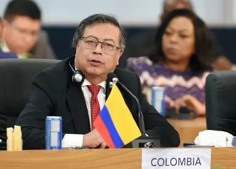 Senador colombiano rechaza acusaciones de fraude de Gustavo Petro: "Se qued� sin piso y argumentos".