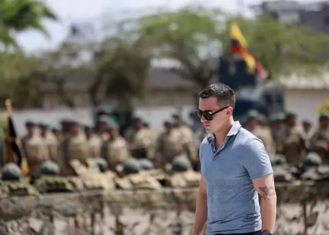 Daniel Noboa ordena toque de queda y extiende estado de excepci�n en Chimborazo.