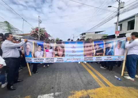 Daule despide a los ocho j�venes hallados sin vida