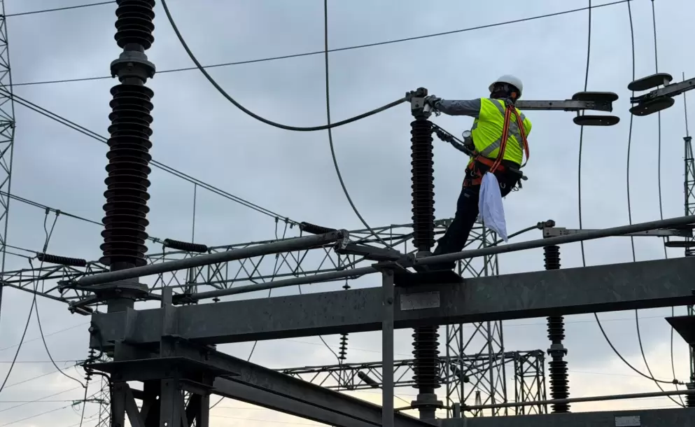 CELEC ejecuta mantenimientos en varias instalaciones del Sistema Nacional de Transmisi�n
