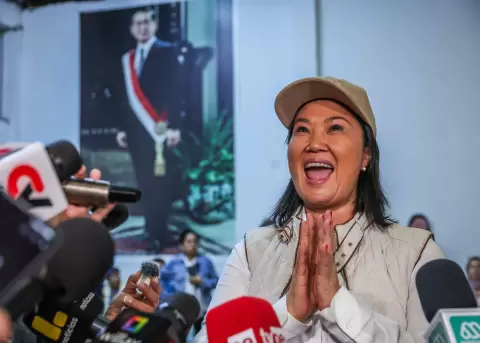 La candidata a la presidencia del Per�, Keiko Fujimori, visita un local de personeros en la Base Central Lima - Sur de Fuerza Popular en Lima.
