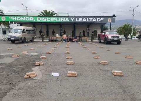 decomisan 200 kilos de coca�na y detienen a tres presuntos integrantes de Los Choneros en Tungurahua