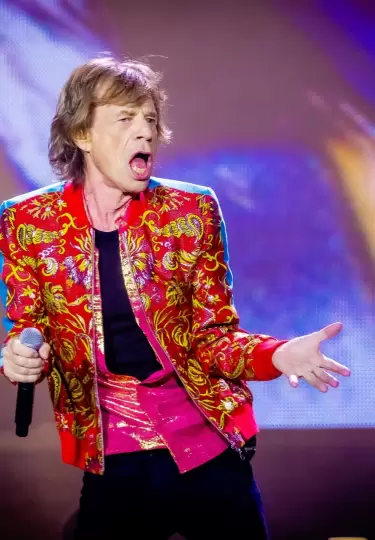 Mick Jagger confes� en una entrevista que se arrepiente de no haber conocido a su �dolo Elvis Presley, por seguir consejos.