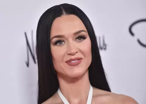 La cantante asegur� que su relaci�n con el ex primer ministro canadiense le ha dado estabilidad en una etapa clave de su vida.
