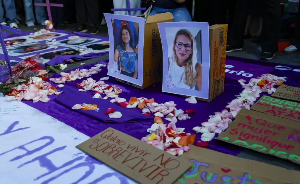 Mujeres exigen justicia en Quito por una estudiante y una activista halladas sin vida