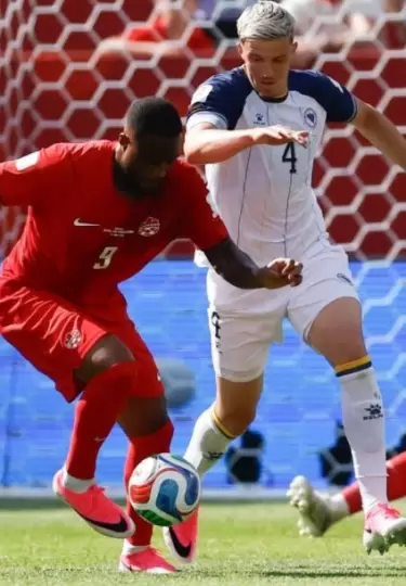 Canad� empata en su debut mundialista.