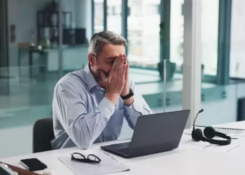 Contratar mal al personal, trae enormes p�rdidas para la empresa.