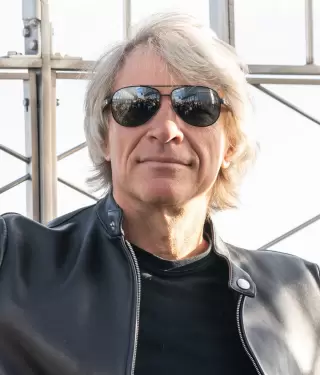 Jon Bon Jovi confirma recuperaci�n tras cirug�a vocal y regreso.