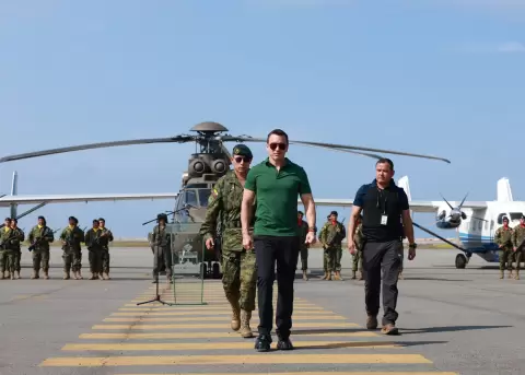 El presidente Daniel Noboa durante la entrega de aeronaves al Ej�rcito el 18 de junio del 2026.