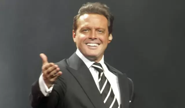 Luis Miguel estar�a hospitalizado.