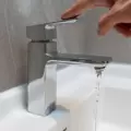 Redes obsoletas y sin mantenimiento deterioran la calidad del agua que consumen los ecuatorianos, advierte experto