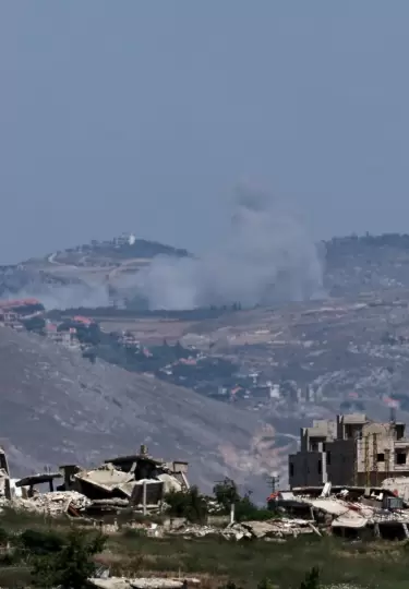 El humo se eleva tras un ataque a�reo israel� en el sur del L�bano, el 19 de junio de 2026.
