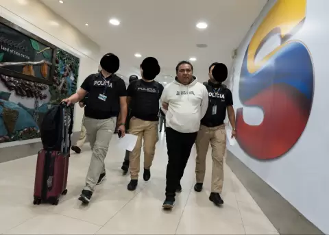 La Polic�a desarticul� una red de tr�fico de migrantes en Guayas y Tungurahua.