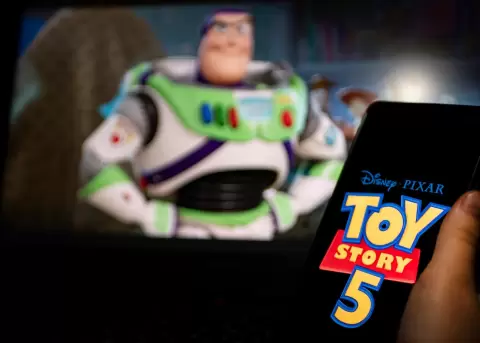 Toy Story 5 lidera la taquilla del fin de semana.