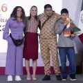 El pato Merl�n lleg� al Palacio Nacional y conquist� a M�xico