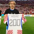 Luka Modr�c celebr� su partido n�mero 200 con Croacia