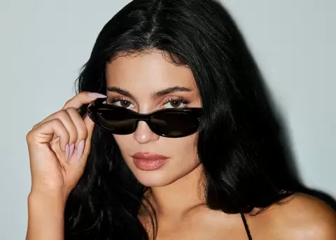 Meta presenta lentes inteligentes con inteligencia artificial.