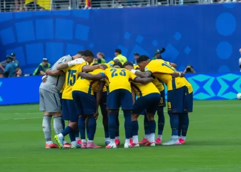 Ecuador derrota 2-1 a Alemania y mantiene vivo el sue�o mundialista
