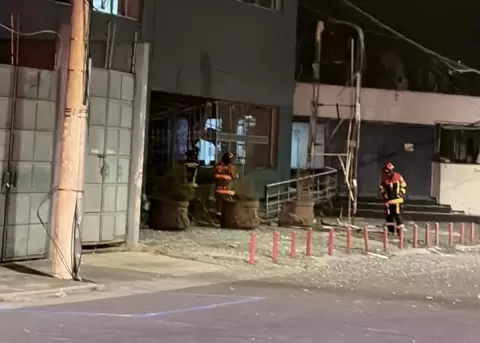 Explosi�n en los exteriores de la Arcom, en el norte de Quito, este 29 de junio de 2026.