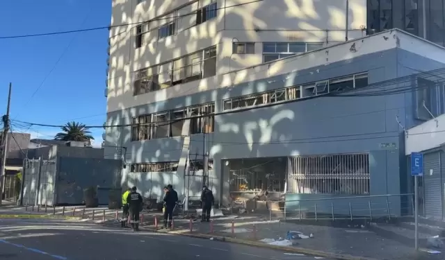 Inmediaciones de los Medios P�blicos, afectadas por la explosi�n de dos artefactos este 29 de junio, en Quito.