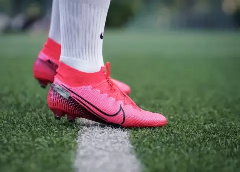 Muchos jugadores de este mundial han optado por usar zapatos de color rosa.