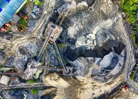 Imagen referencial de la miner�a legal.