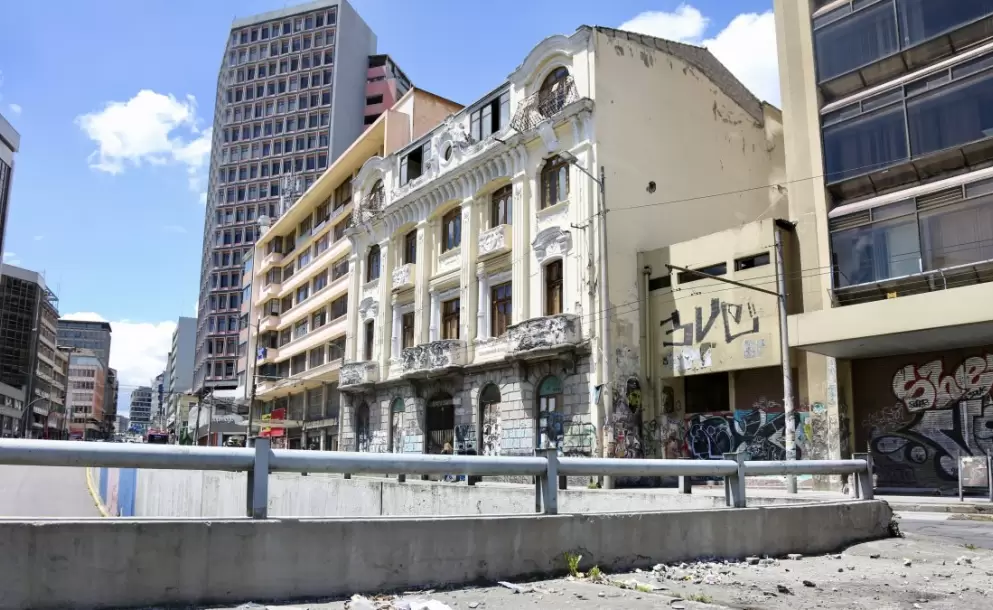 Incumplimiento de la normativa y altos costos aumentan la vulnerabilidad en las construcciones de Quito