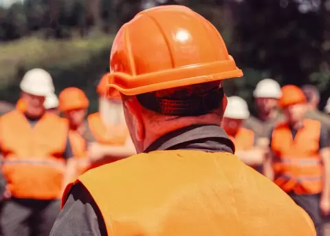Los disfraces que utiliza el ICE para detener migrantes: obreros, electricistas, repartidores y m�s.