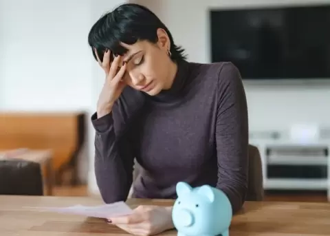 Las mujeres tienen miedo a tomar ciertas decisiones financieras.