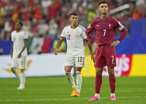 Cristiano Ronaldo, de Portugal, muestra su decepci�n tras perder el partido de octavos de final del Mundial frente a Espa�a, el 06 de julio de 2026.