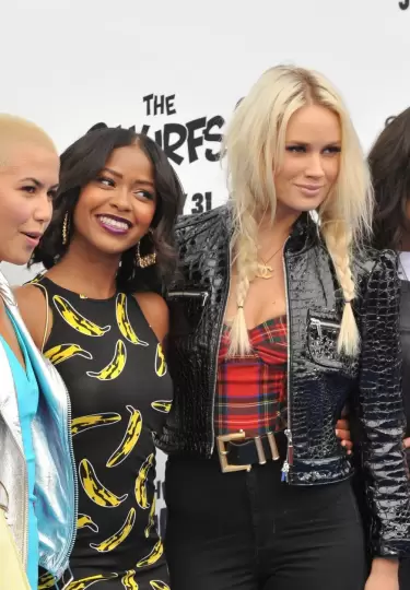 La muerte de Lauren Bennett causa interrogantes en medios y fans.