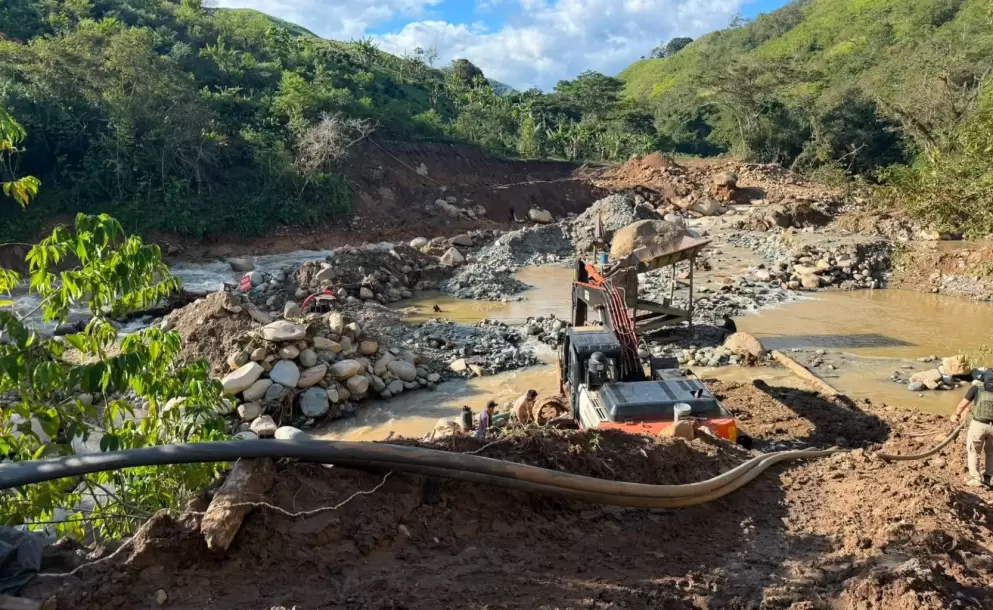 Miner�a ilegal y avance de la frontera agr�cola influyeron en la cat�strofe que enfrenta Zamora Chinchipe, sostiene experto