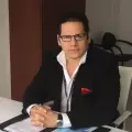 Daniel Noboa cambia al ministro de Salud: Juan Carlos Aveiga reemplaza a Jaime Bernab� Erazo