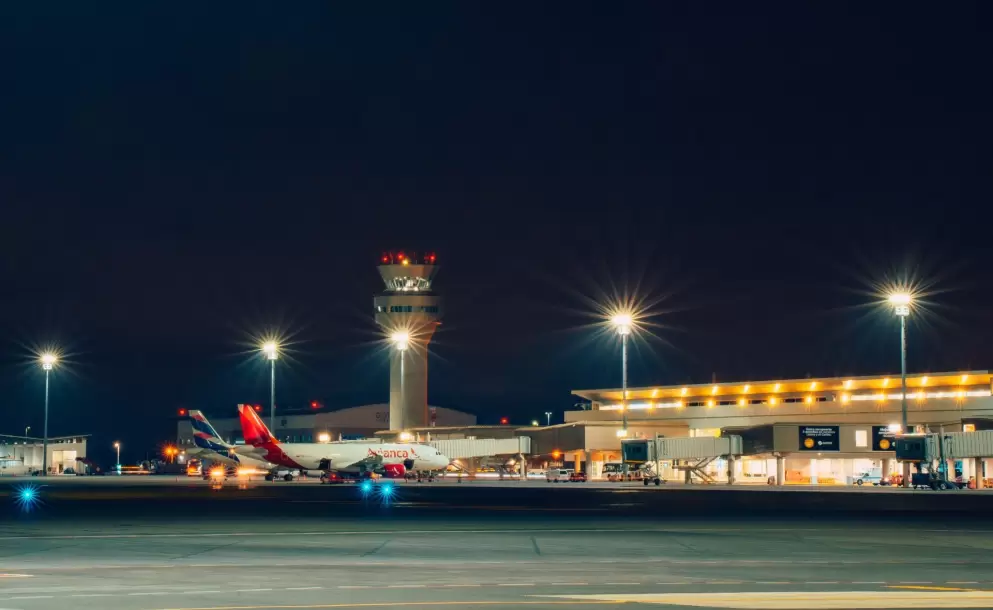Aeropuerto de Quito suspender� temporalmente sus operaciones este domingo 12 de julio