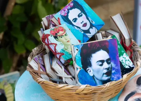 Cartas in�ditas revelan un romance oculto entre dos artistas.
