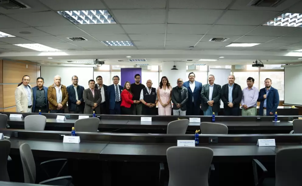 Ministerio del Trabajo instala la Mesa Nacional de Di�logo Social con organizaciones sindicales