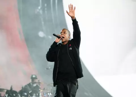 Jay - Z cierra su gira con un show lleno de invitados especiales.