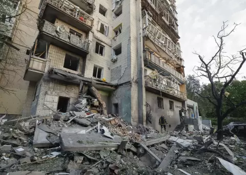 Edificio de Kiev da�ado tras el ataque ruso en la madrugada del 19 de julio.