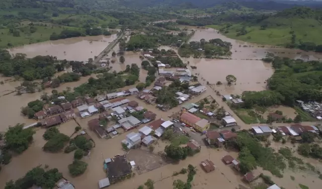 Ecuador activa alerta naranja por evoluci�n de El Ni�o