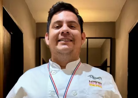 Marco Andrade se impuso ante 14 maestros heladeros de la regi�n.