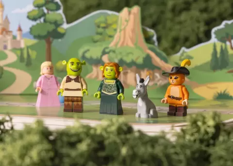Lego presenta su nueva colecci�n de 12 piezas de Sherk.