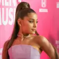 Ariana Grande lleva a juicio a hackers por filtrar 45 canciones