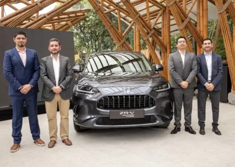 Honda presenta el ZR-V Hybrid, un SUV dise�ado para quienes disfrutan cada kil�metro del camino.