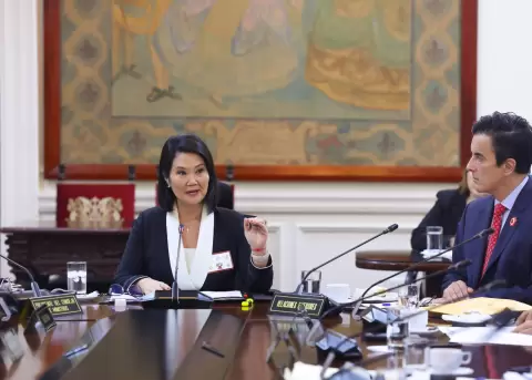 Keiko Fujimori, presidiendo la primera sesi�n del Consejo de Ministros de Per�.