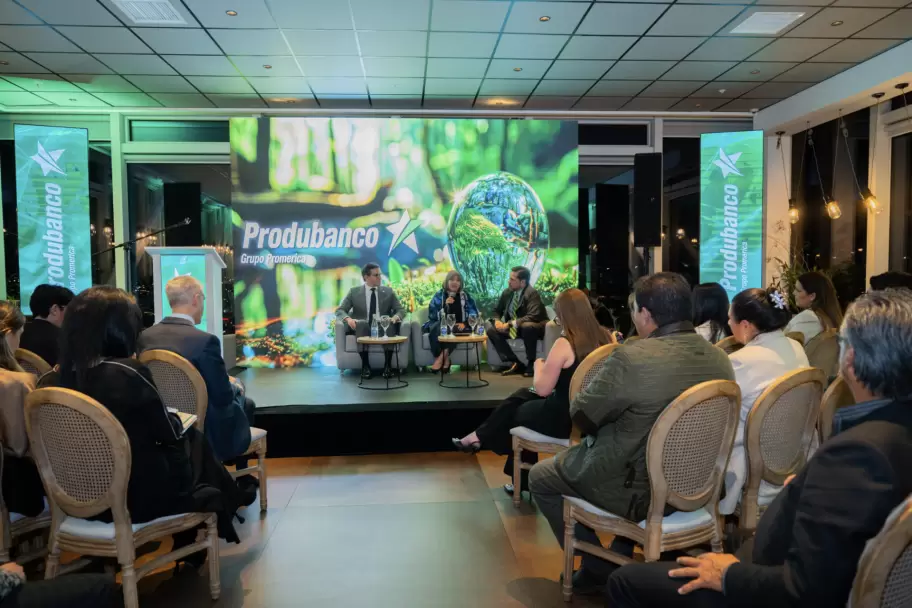 Produbanco liderando la sostenibilidad en el sector financiero.