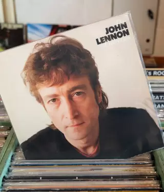 Aparece una grabaci�n in�dita de John Lennon.
