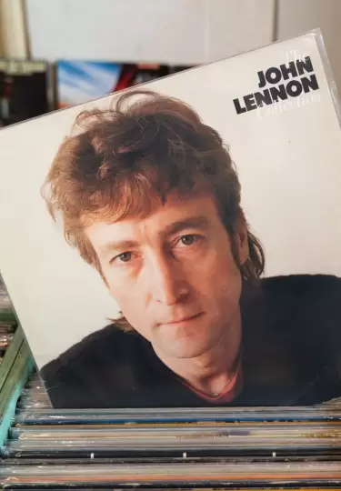 Aparece una grabaci�n in�dita de John Lennon.