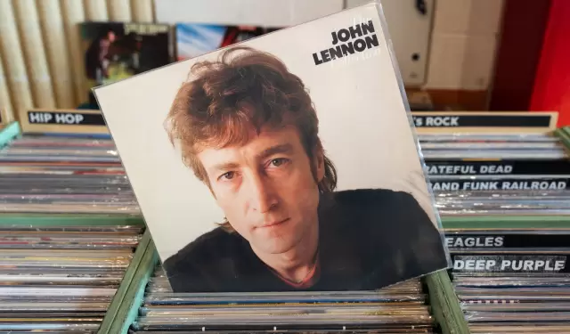 Aparece una grabaci�n in�dita de John Lennon.