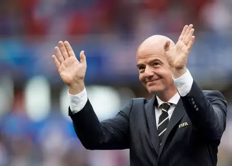 Gianni Infantino enfrenta creciente rechazo tras pol�mica propuesta sobre el Mundial FIFA.